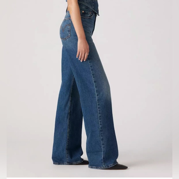 Levi's Women's RIBCAGE WIDE LEG WOMEN'S JEANS 31 x 32 Polar Permiter - Dark Wash - Picture 2 of 7